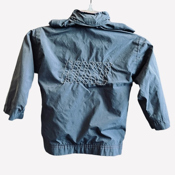 Nike Boy’s Hooded Lightweight Windbreaker Jacket size 4T Red & Grey - Picture 8 of 11